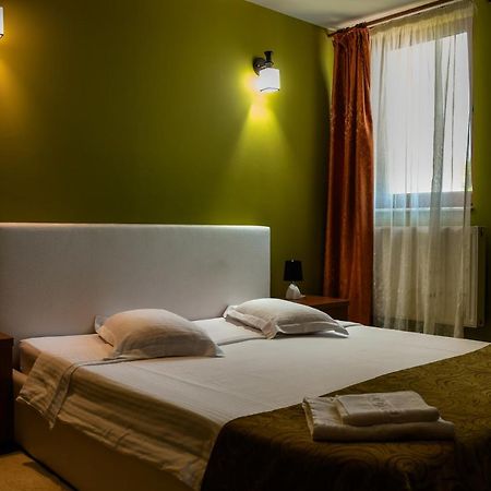 Pensiunea Clasic Hunedoara Pestisu Mare Dış mekan fotoğraf